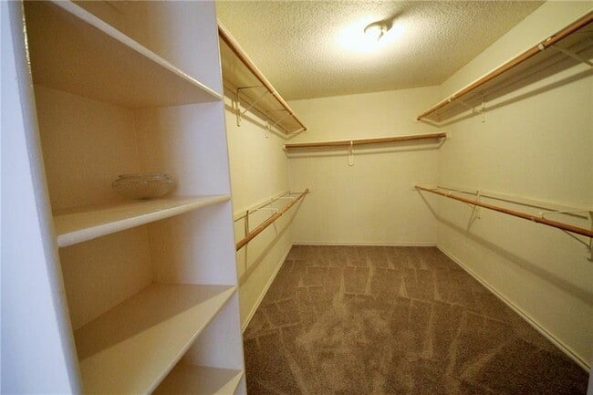 Building Photo - 8508 Forest Heights Ln