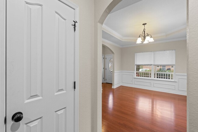 Building Photo - Dream Home Alert in Hampton!