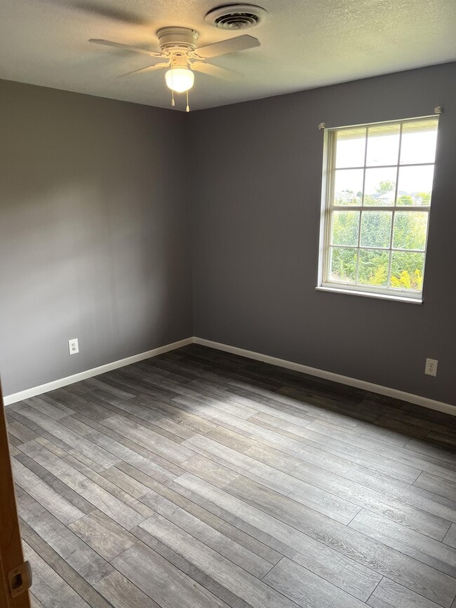 Building Photo - 2003 E Florida Ave