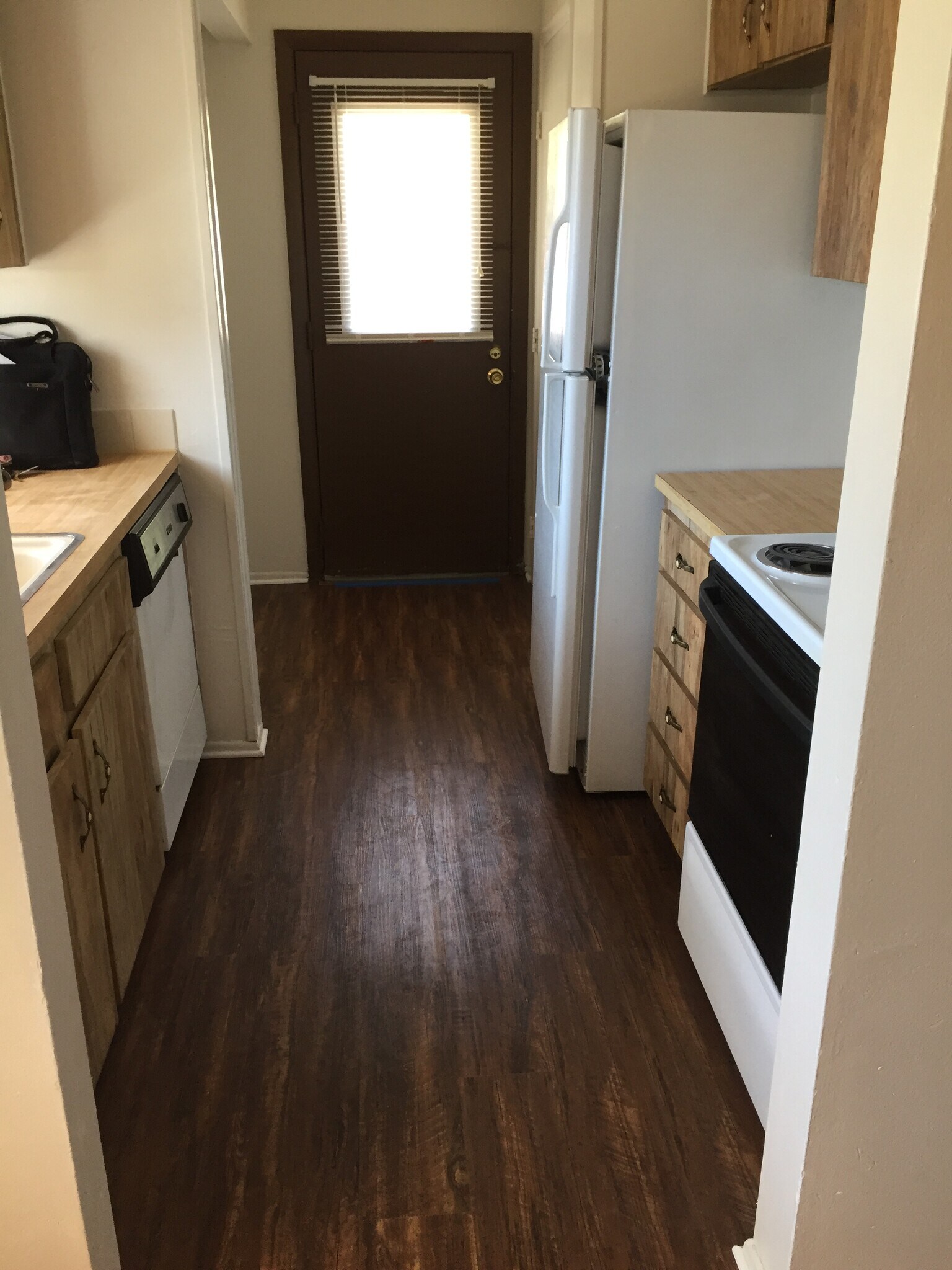 Kitchen. - 2410 S San Gully Rd