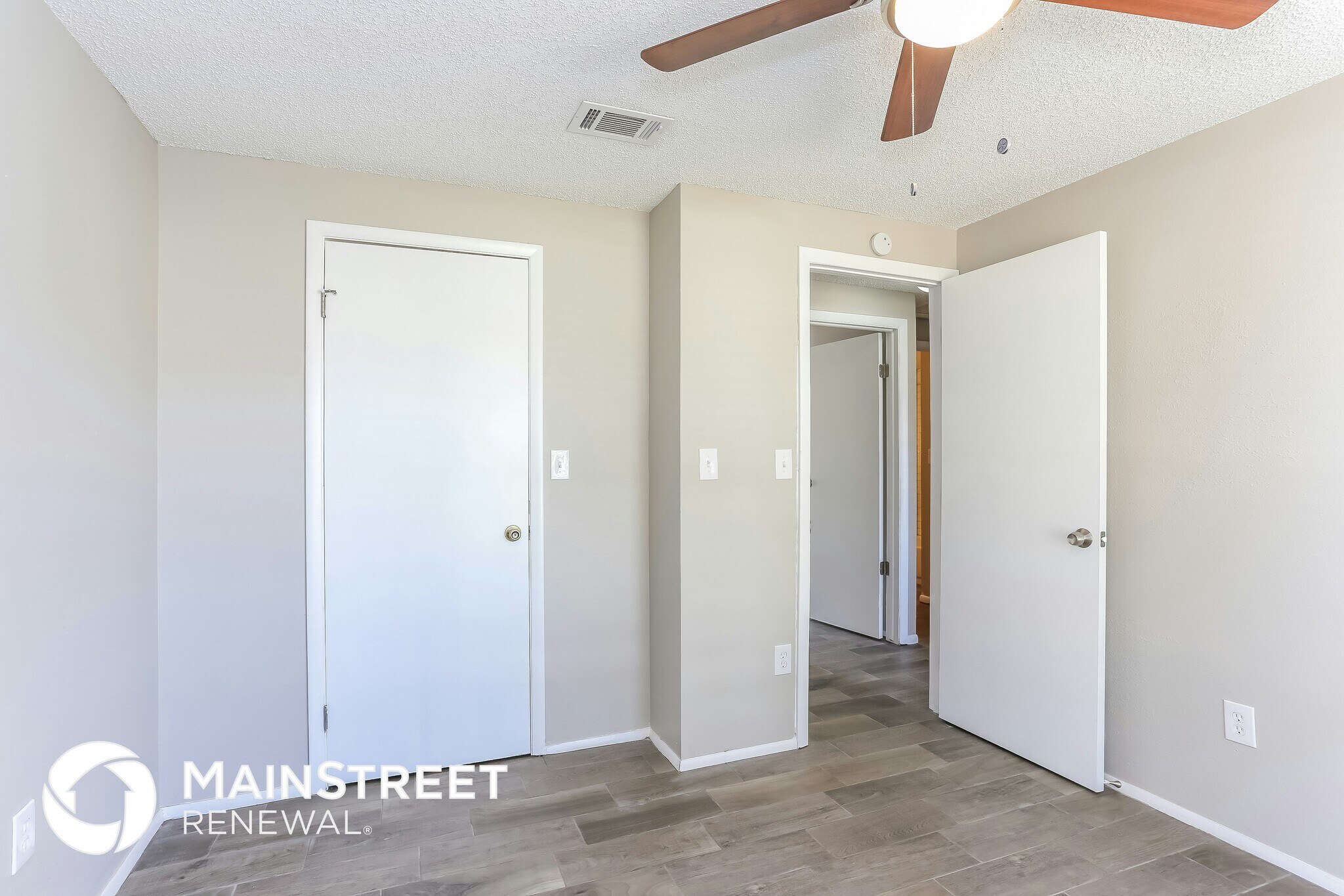 Building Photo - 1209 Hawley Ct