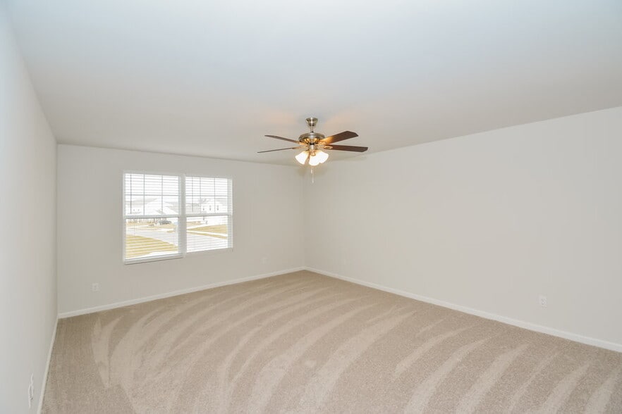 Building Photo - 622 Samuel