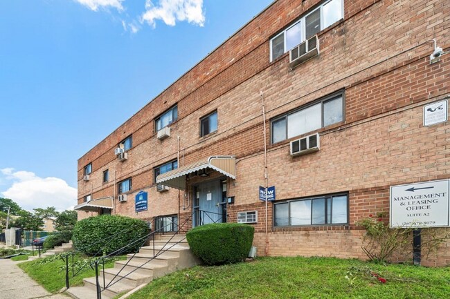 Building Photo - 7101 N 15th St