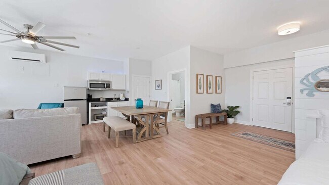 Primary Photo - 10343 E County Hwy 30A