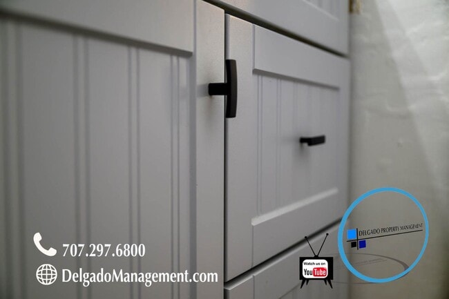 Building Photo - Benicia 2 bedroom condo