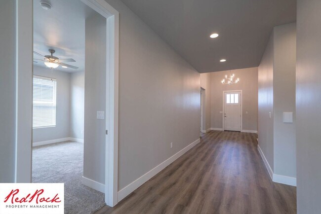 Building Photo - Beautiful 4-Bedroom 2.5 Bath with a 3 Car ...