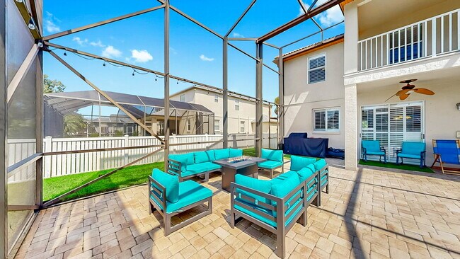 Building Photo - 5-bedroom, 3-bathroom rental home located in the Fox Wood community in Florida