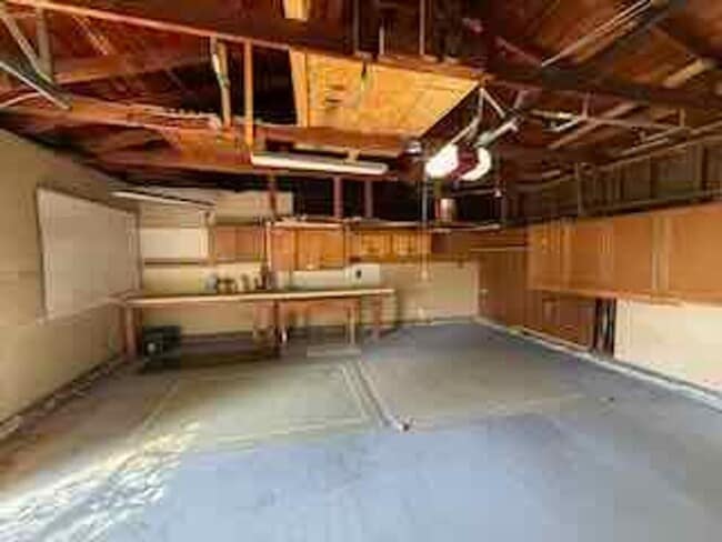 Building Photo - Great home on a cul-de-sac