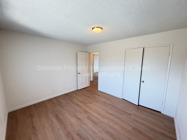 Building Photo - 1311 W Puls St