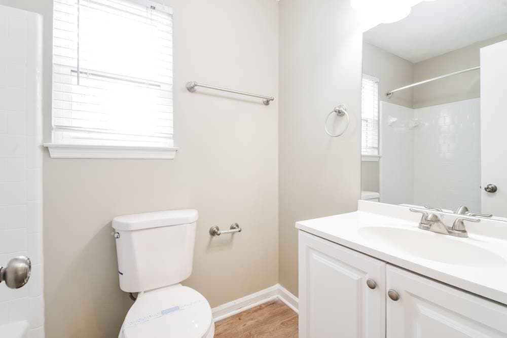 Building Photo - 645 Barrington Way