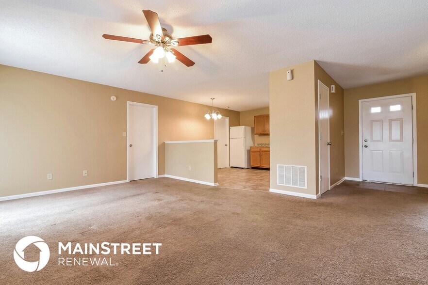 Building Photo - 7467 Grandview Dr