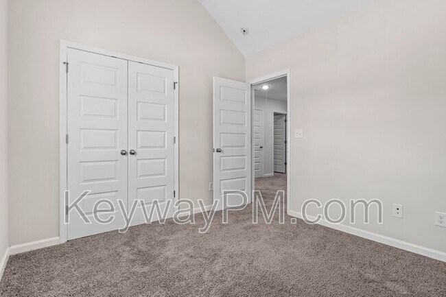 Building Photo - 2074 Limerick Ct