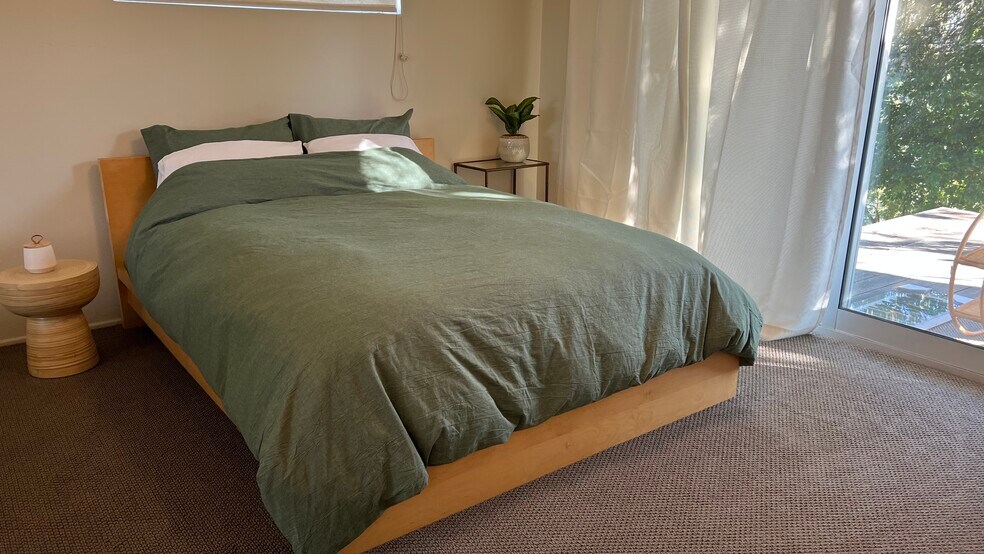 master bedroom - 4608 Nob Hill Dr