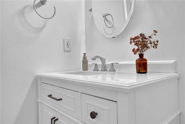 Building Photo - 13300 Morris Rd