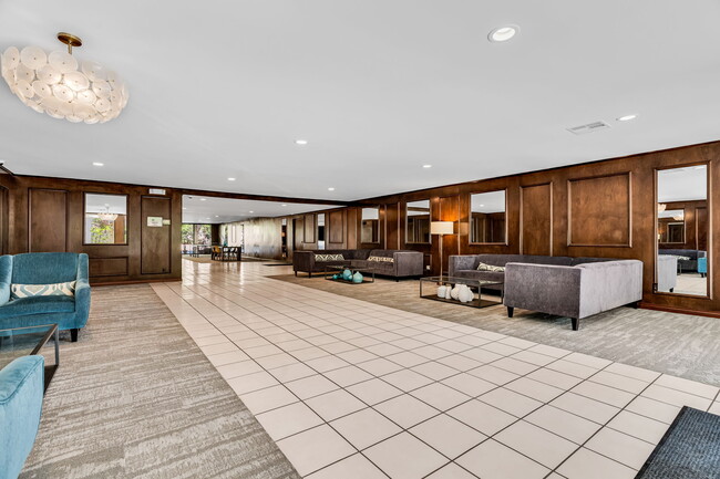 Building Photo - 1124 Kings Rd