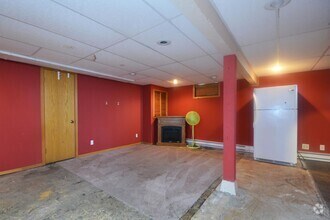 Building Photo - Beautiful 3 Bed 1 Bath Home With Fence and...