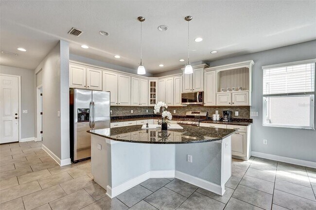 Building Photo - 4628 Garden Arbor Way