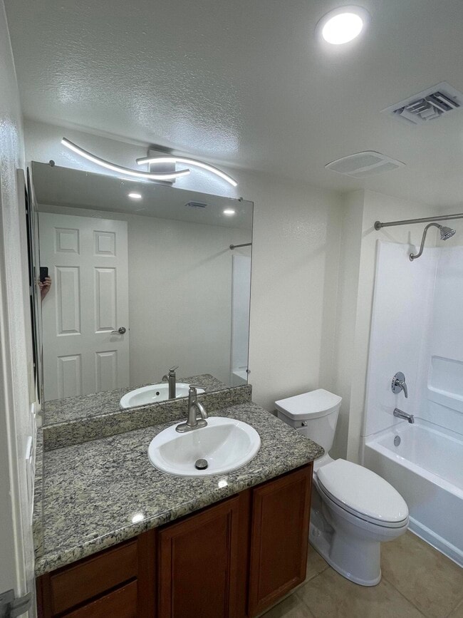 Building Photo - 43376 Cook St