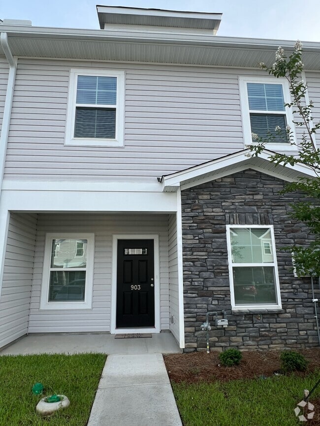 Building Photo - 903 Drake Grove Ln
