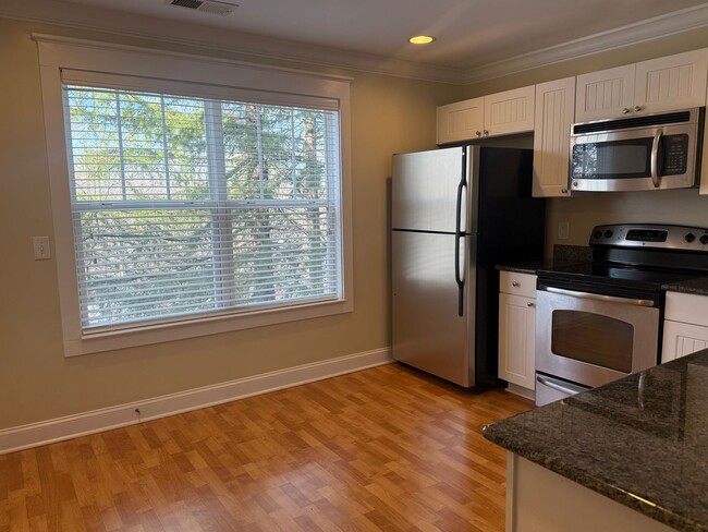 Building Photo - 1830 Candlewood Court #208