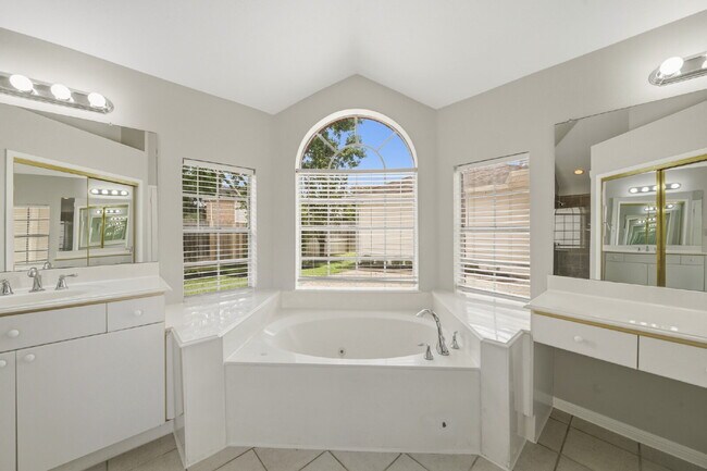 Building Photo - Refreshed 4-Bedroom in New Territory with New Paint, New Floors, and Lawn Care Included.