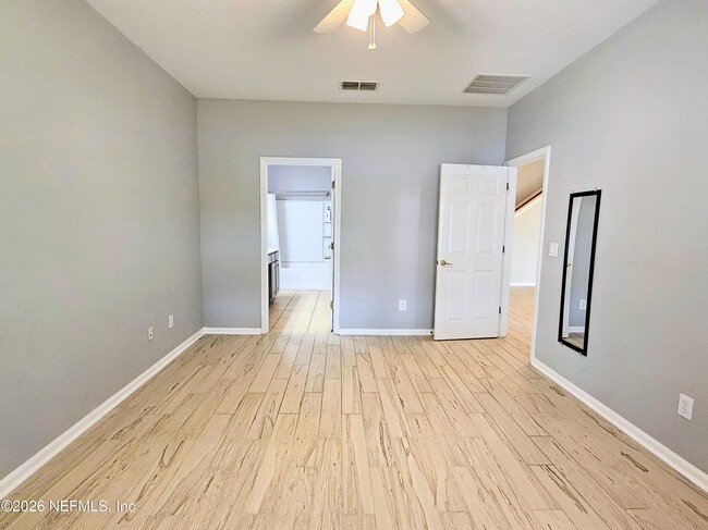 Building Photo - 535 Wooded Crossing Cir