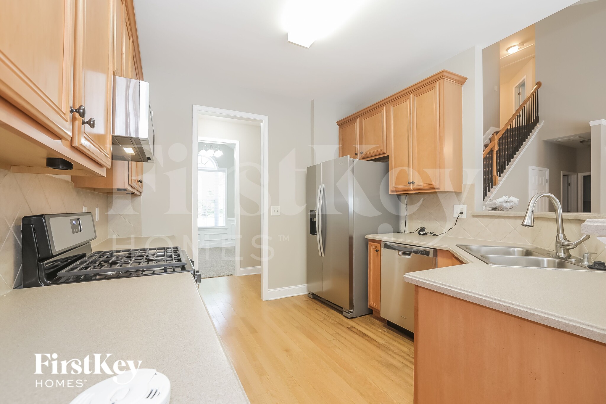 Building Photo - 495 Roland Manor Dr