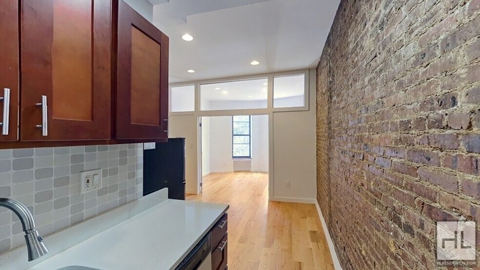 Building Photo - BEDFORD AVENUE / No fee 1-Bed 1-Bath in Pr...