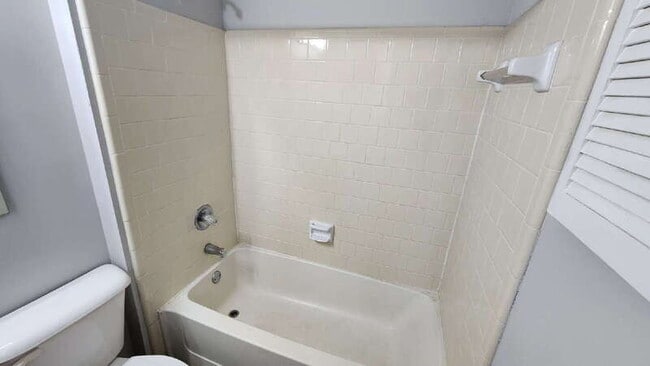 Building Photo - 5703 Wells Cir