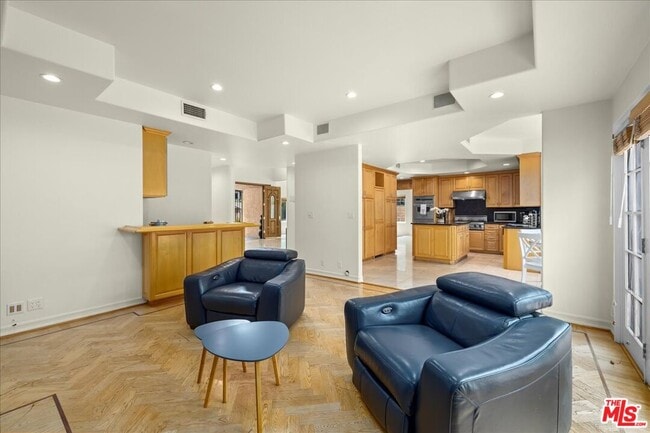 Building Photo - 5029 Lemona Ave