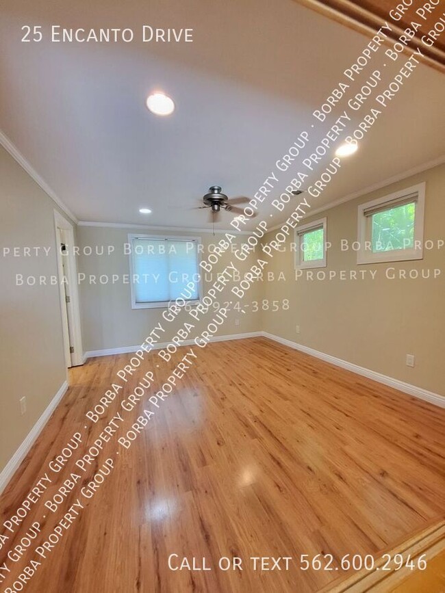 Building Photo - 25 Encanto Dr