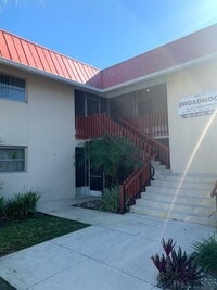 Building Photo - First Month Free !!!!!  Huge two bedroom two bath condominium 55+