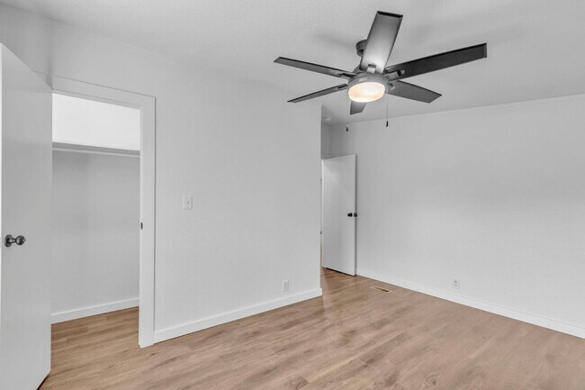 Building Photo - 451 N Hill Rd