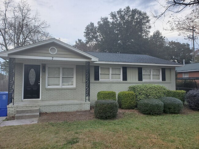 Primary Photo - 7 Cavalier Ct