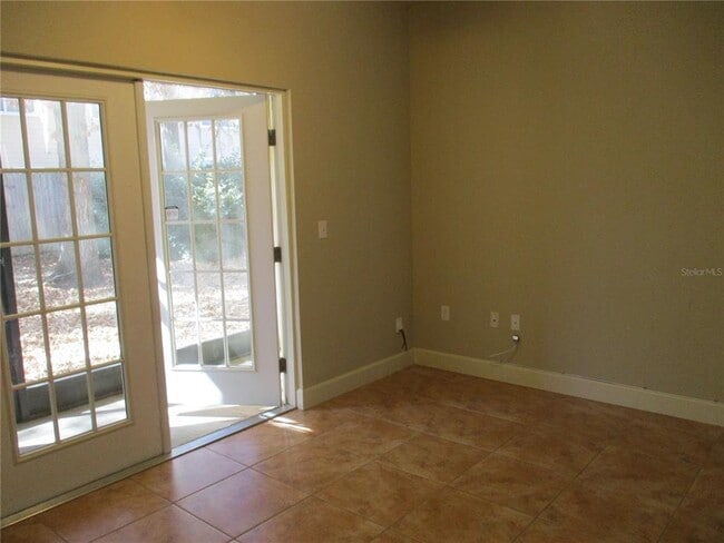 Building Photo - 2951 SW 35th Pl