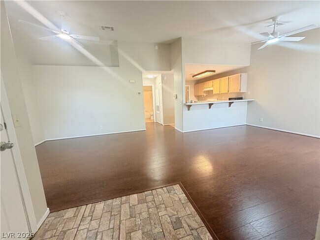 Building Photo - 7061 Roscoe Ave