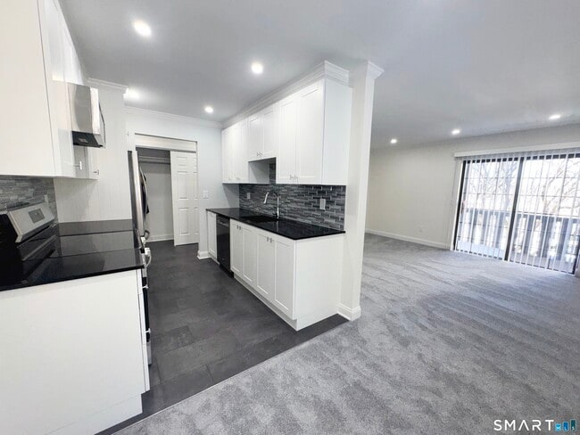 Building Photo - 50 Aiken St