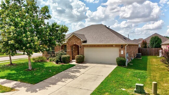 Building Photo - 2000 Cactus Mound Dr