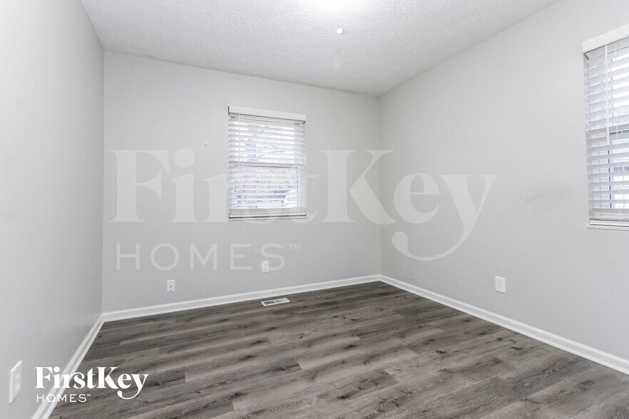 Building Photo - 10431 Lawnhaven Dr