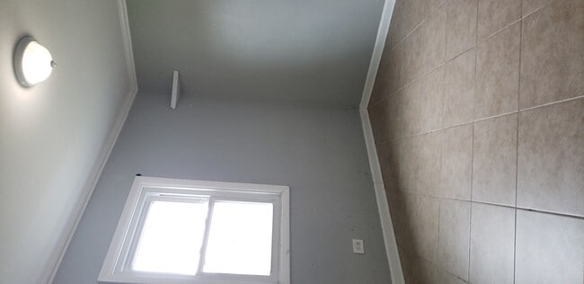 Building Photo - 239 Malibu Dr