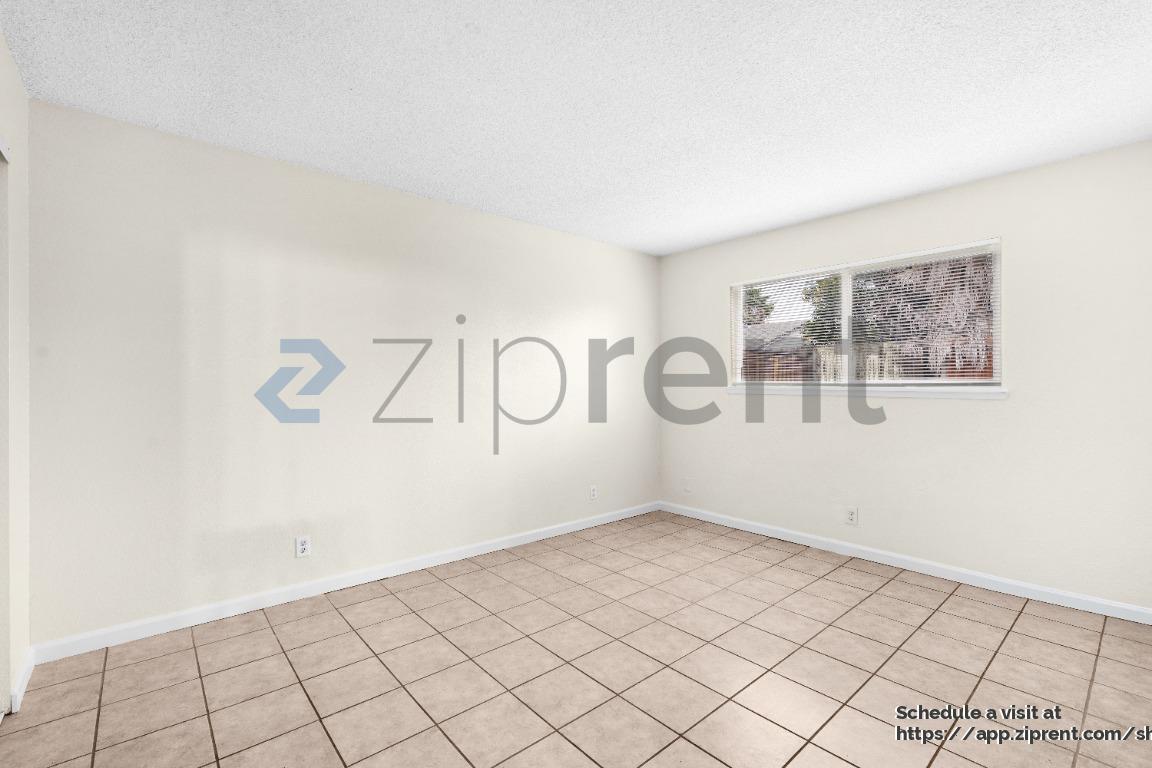 Building Photo - 7918 68th Ave