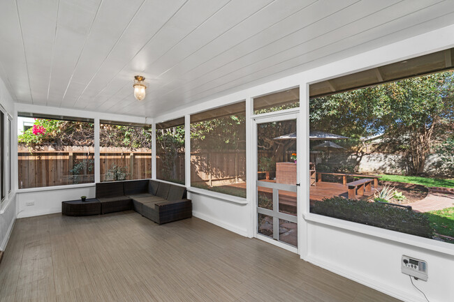 Porch/Sun Room - 13437 McCormick St