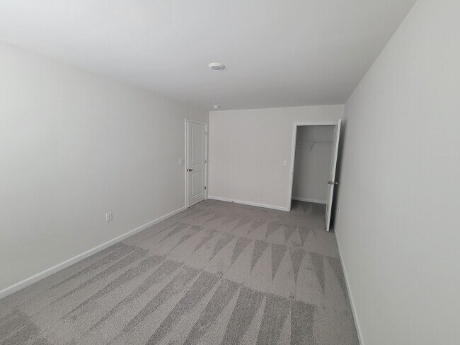 Building Photo - 110 Clear Creek Ln