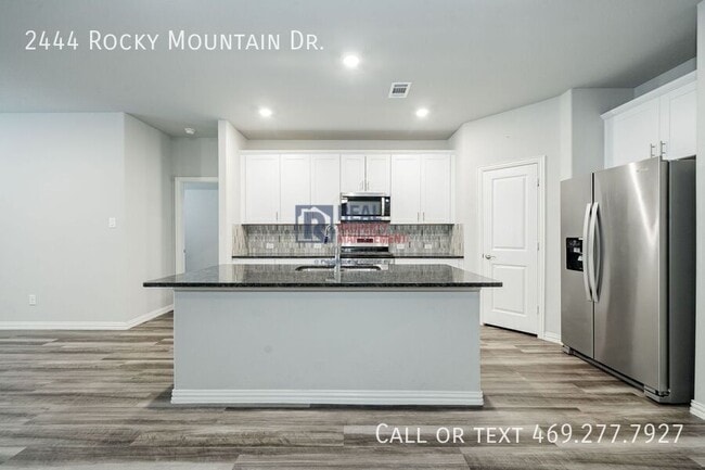 Building Photo - 2444 Rocky Mountain Dr