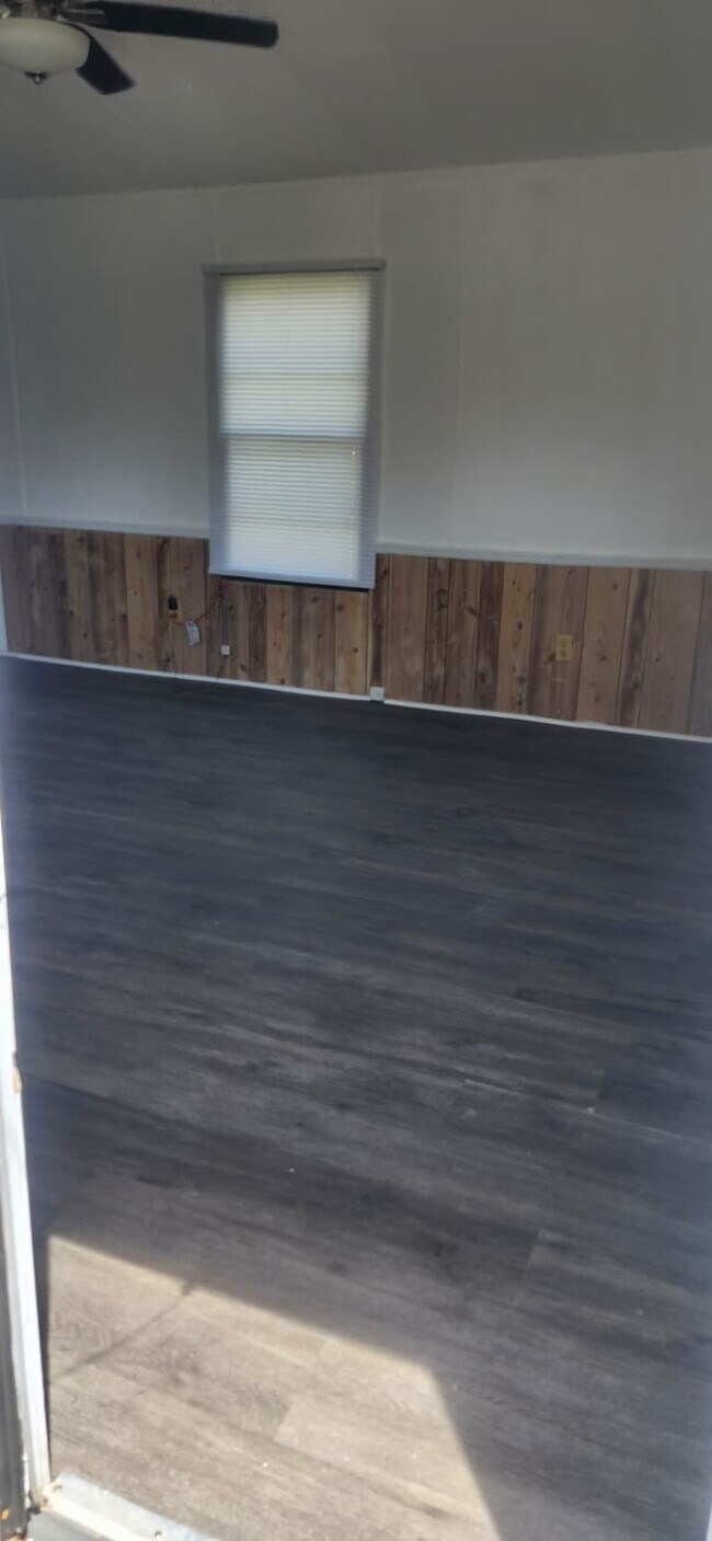 Building Photo - 8364 Cedar St