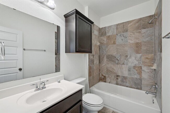 Building Photo - 503 S Meadowlark St