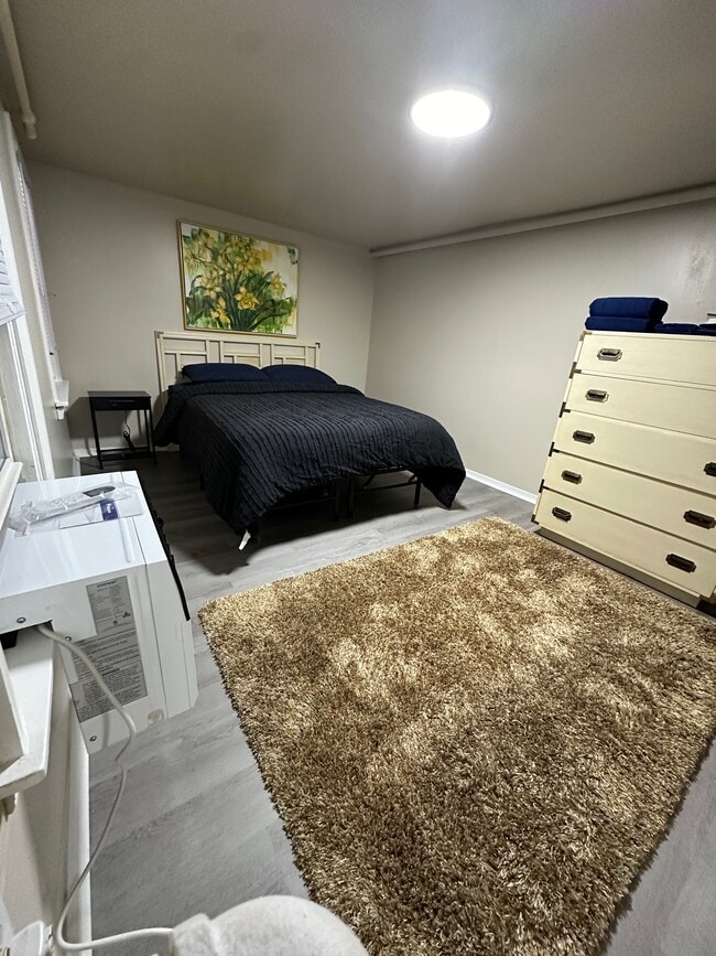 Building Photo - 124 N Portland Ave