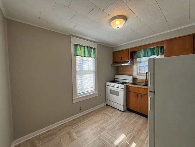 Building Photo - 202-B N Virginia Ave