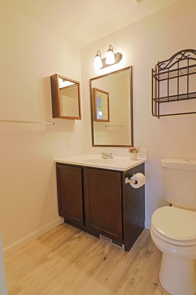 Building Photo - 3 Condor Cir