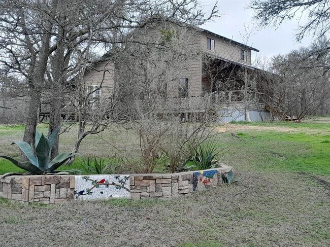 Building Photo - 110 Mc Dowell Rd